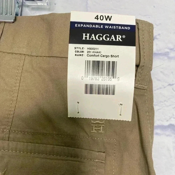 Haggar Men’s Comfort Cargo Shorts w/ Expandable Waist - Picture 5 of 6